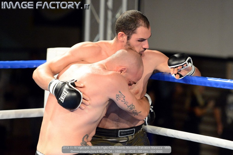 2013-11-16 Vigevano - Born to Fight 4238 Roberto Massone-Salvatore Maresca - MMA.jpg